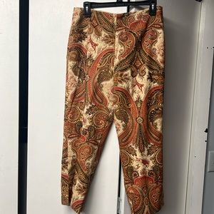 Maggy London petites brand pants with back zip and hook in beautiful fabric